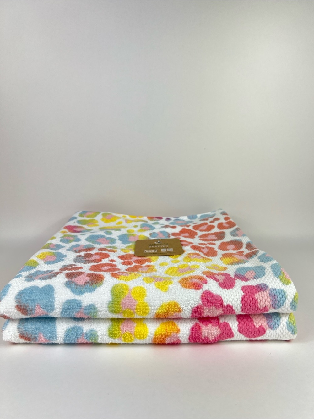 Deborah Connolly Bath Towels Leopard Print Bright Colors Soft Cotton 2 Pc NEW